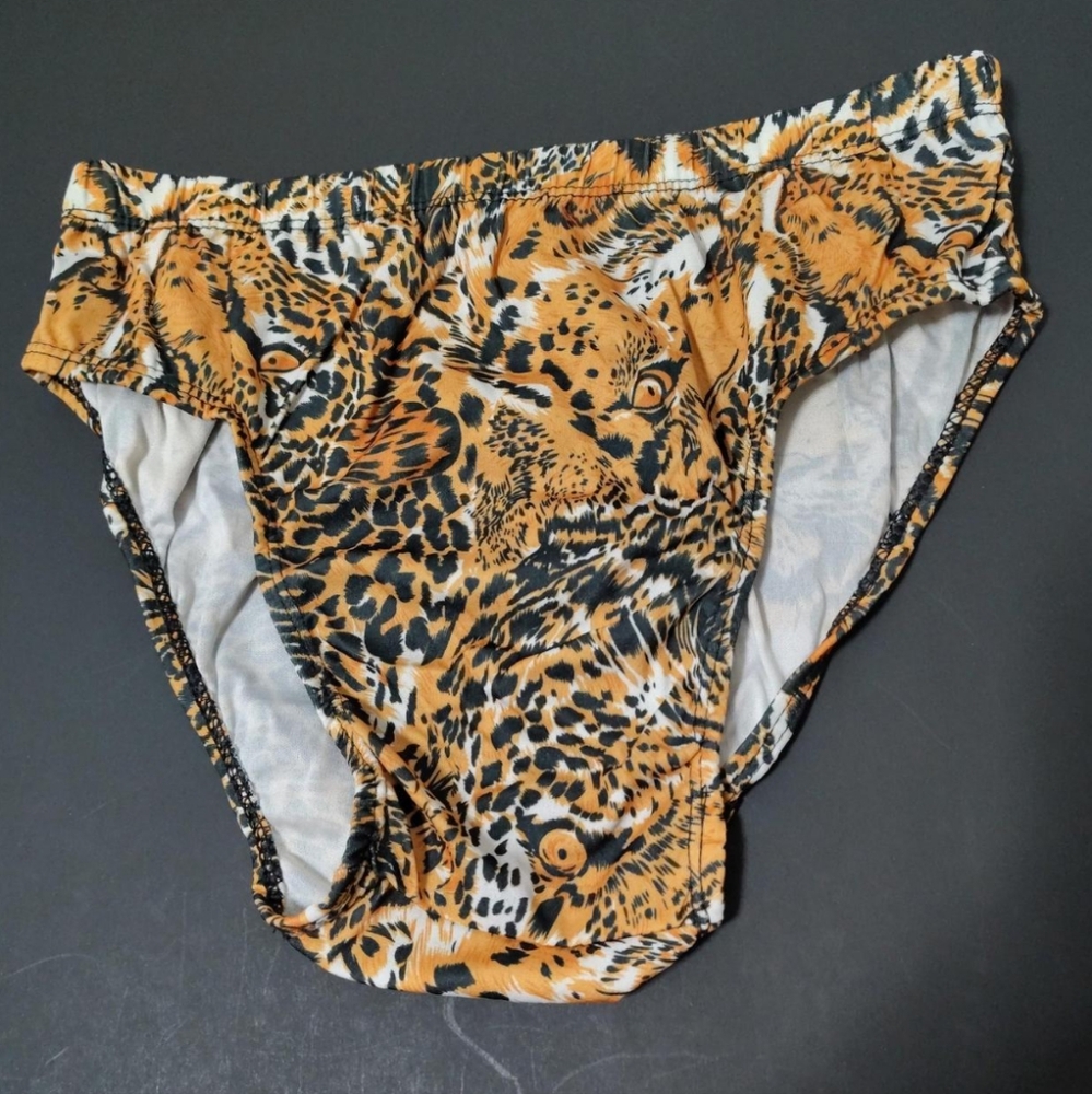 Vintage Men's ANIMAL Prints  Low Rise Briefs Size 32-34
